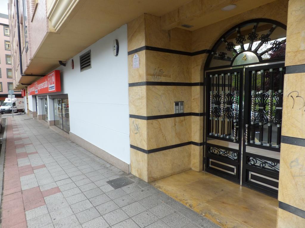 www Apartamento Conde de León wordpress com Parking opcional Exterior foto